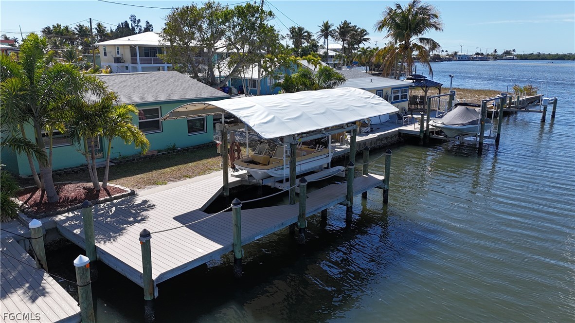 Dock