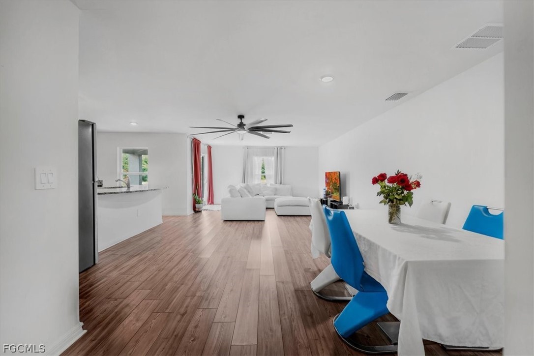 DiningArea