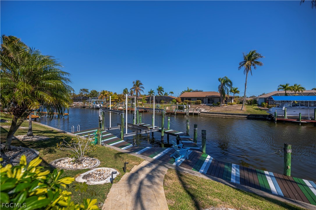 Dock