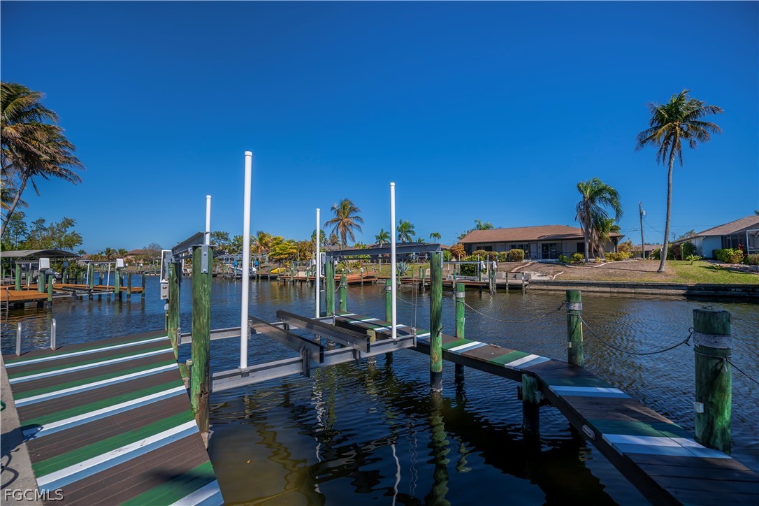 Dock