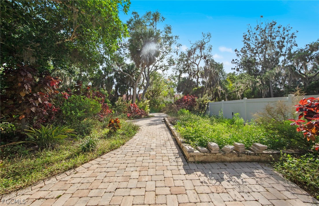 13782 River Forest, Fort Myers, FL 33905