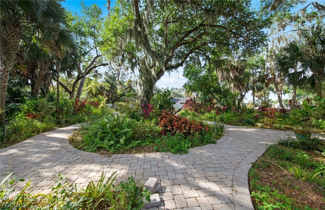 13782 River Forest, Fort Myers, FL 33905