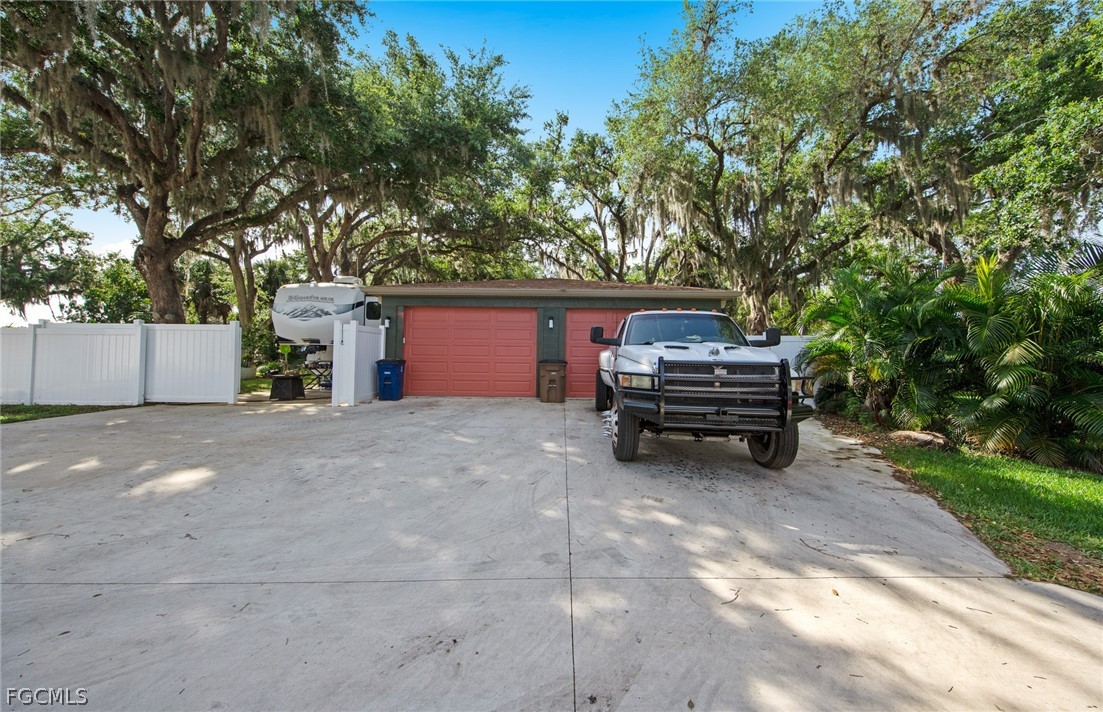 13782 River Forest, Fort Myers, FL 33905
