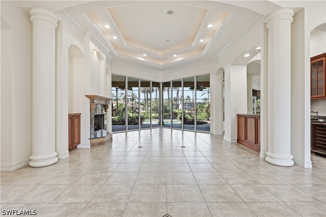 1687 Persimmon, Naples, FL 34109