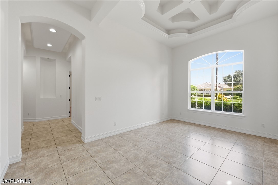 1687 Persimmon, Naples, FL 34109
