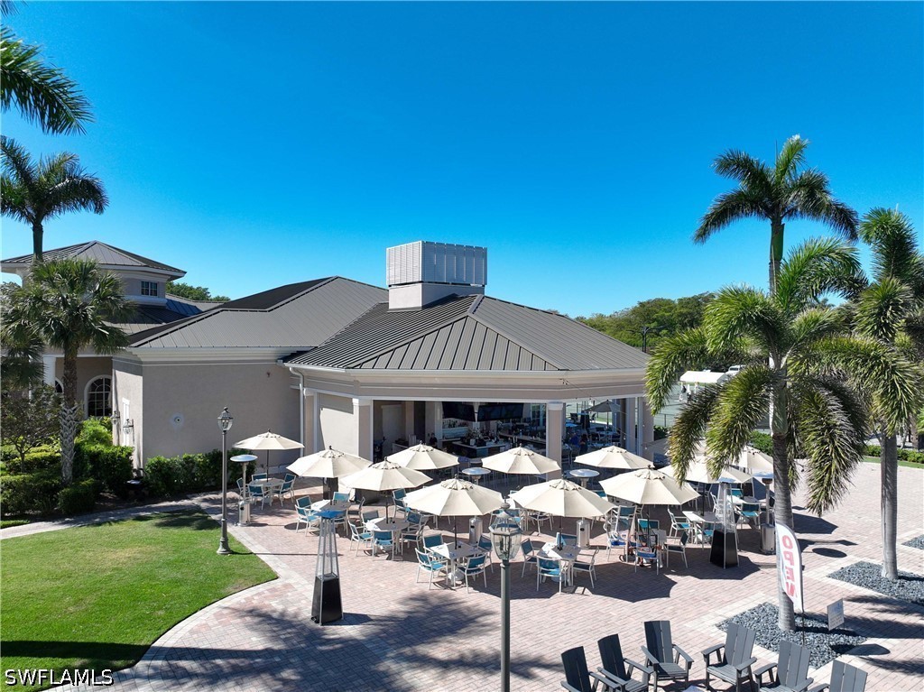 1687 Persimmon, Naples, FL 34109