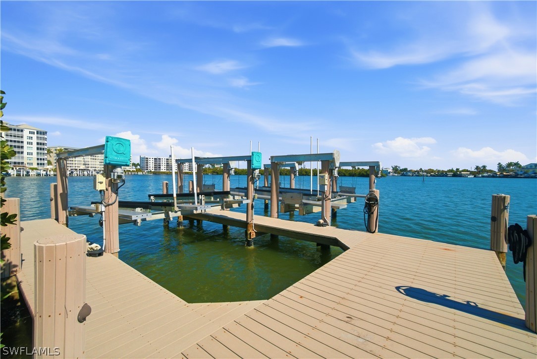 Dock