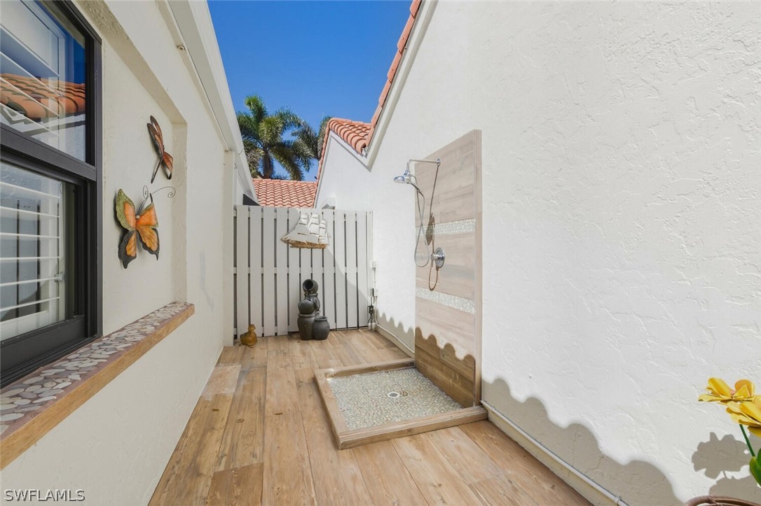 738 Reef Point, Naples, FL 34108