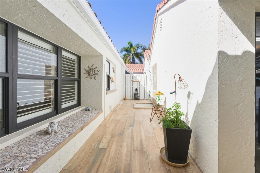 738 Reef Point, Naples, FL 34108