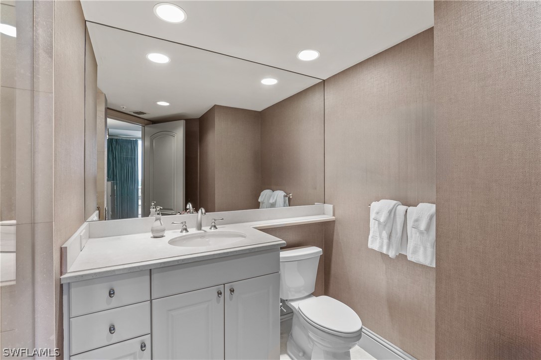 4875 Pelican Colony Unit 2004, Bonita Springs, FL 34134