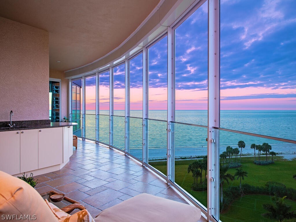 4101 Gulf Shore Unit 8n, Naples, FL 34103