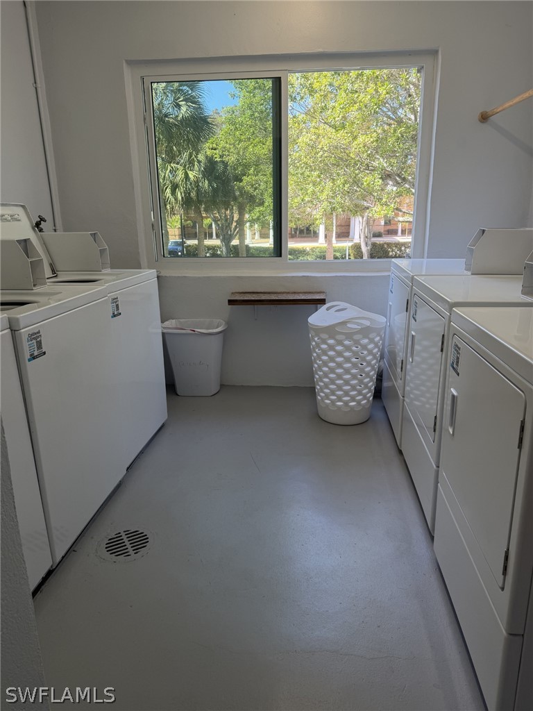 72 7th Unit 108, Naples, FL 34102