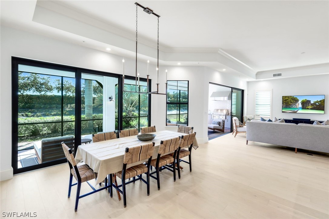 DiningArea