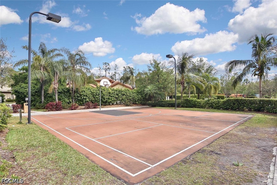 BasketballCourt