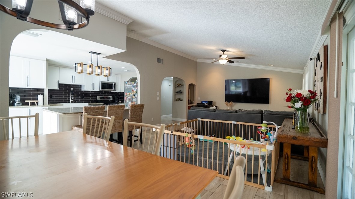 DiningArea