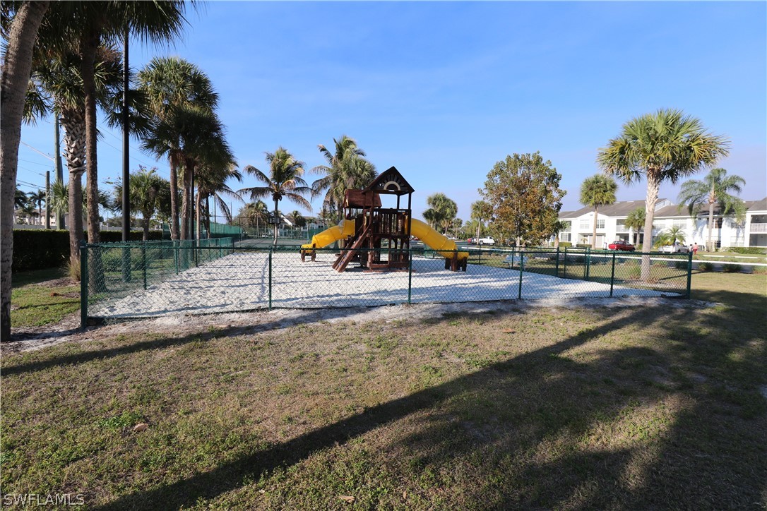 142 Santa Clara Unit 5, Naples, FL 34104