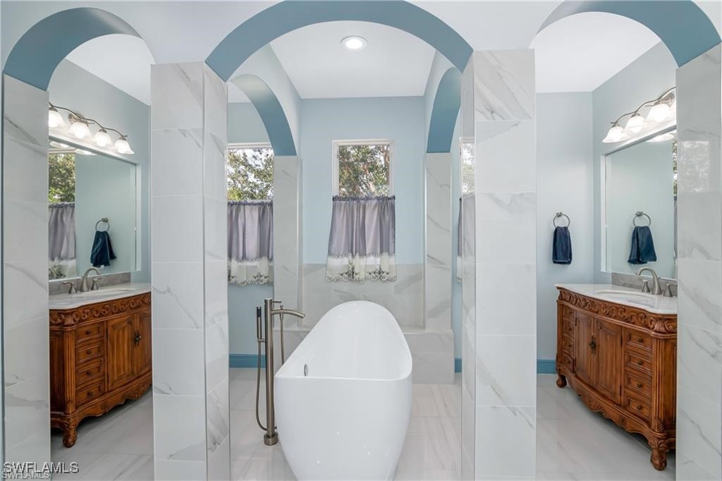 2181 Vardin, Naples, FL 34120