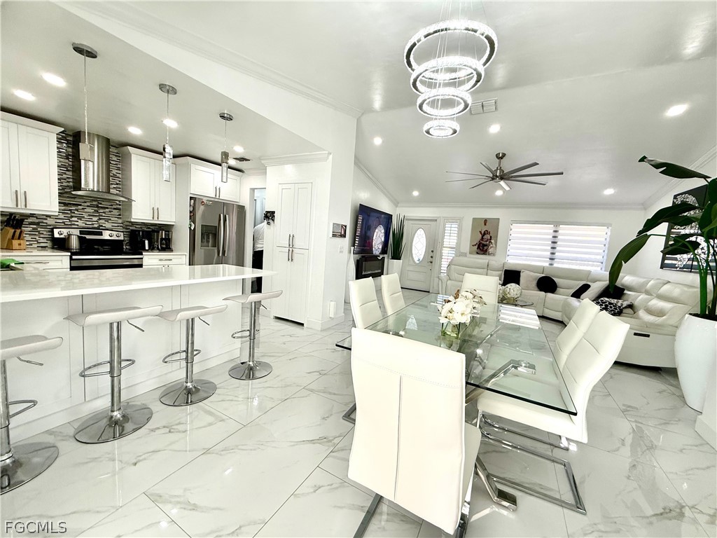 DiningArea