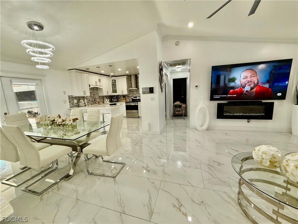 DiningArea