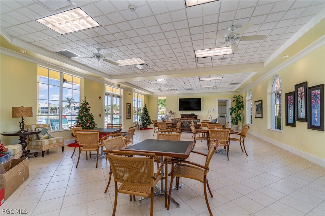DiningArea