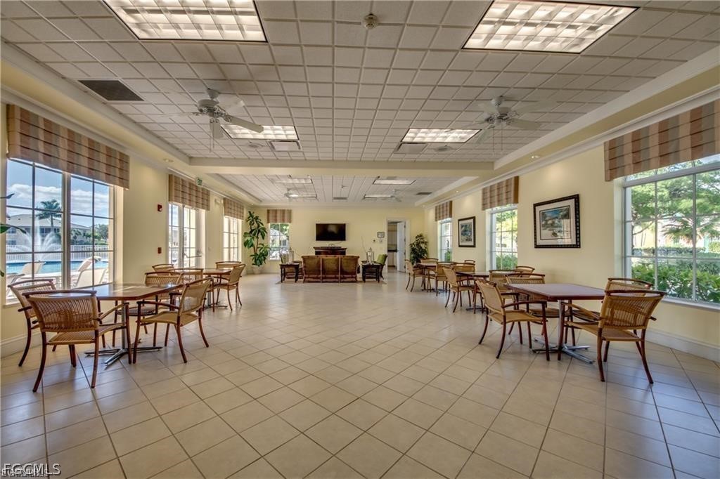 DiningArea