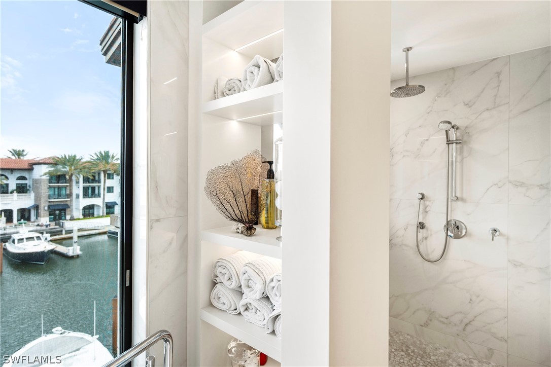 1530 5th Unit C210, Naples, FL 34102