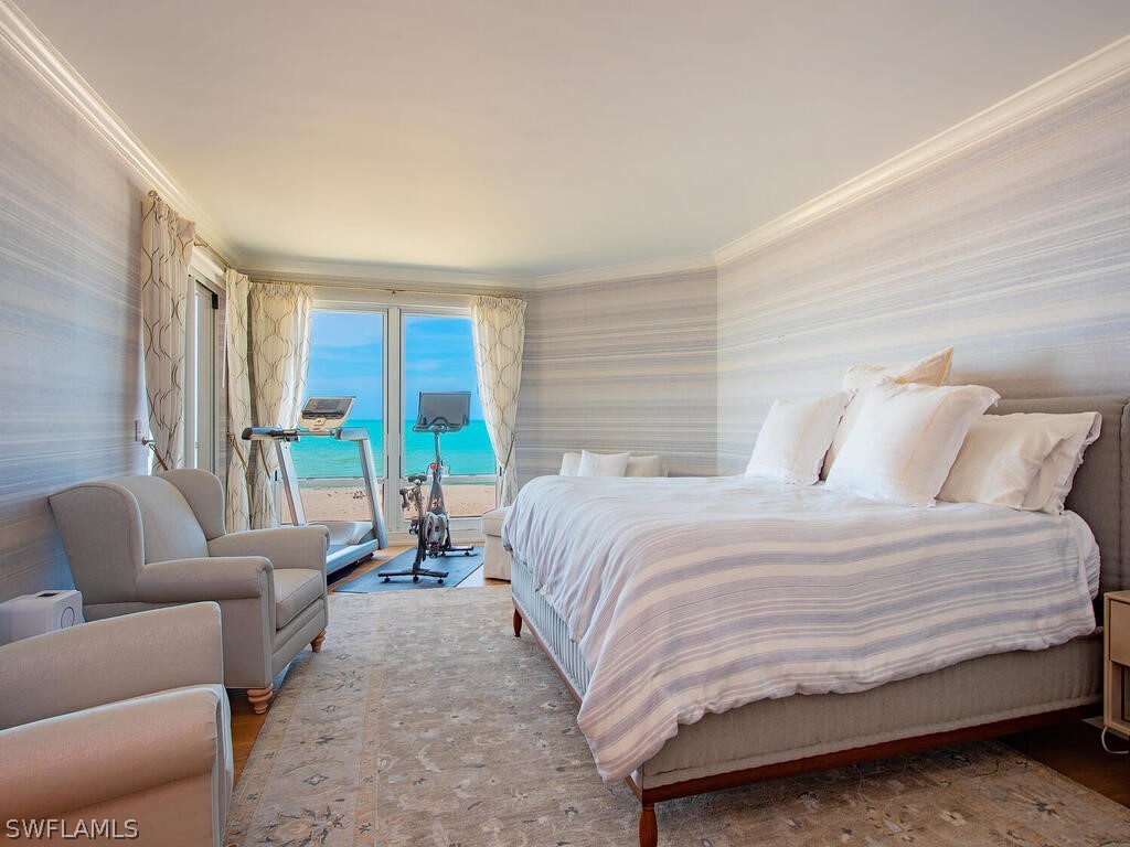 9811 Gulf Shore Unit 101, Naples, FL 34108
