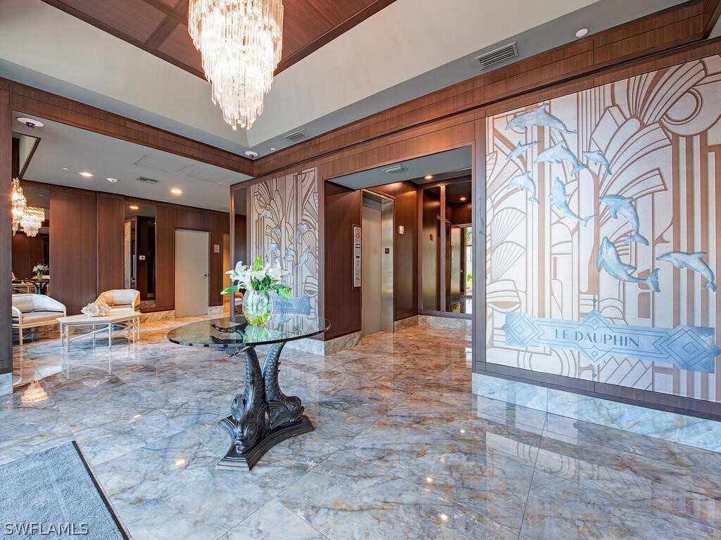 9811 Gulf Shore Unit 101, Naples, FL 34108