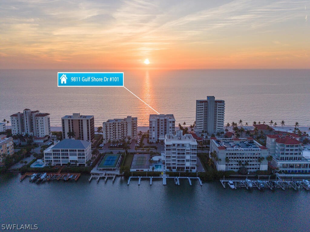 9811 Gulf Shore Unit 101, Naples, FL 34108