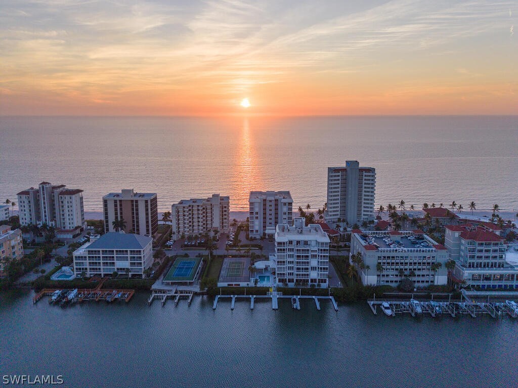 9811 Gulf Shore Unit 101, Naples, FL 34108