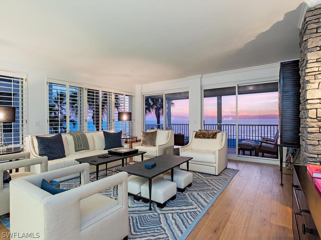9811 Gulf Shore Unit 101, Naples, FL 34108