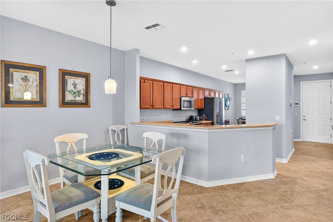 DiningArea