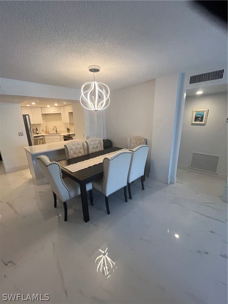 DiningArea