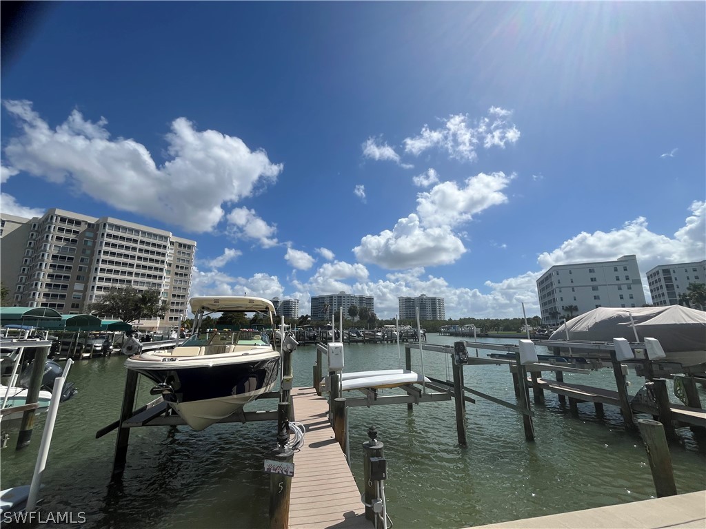 Dock