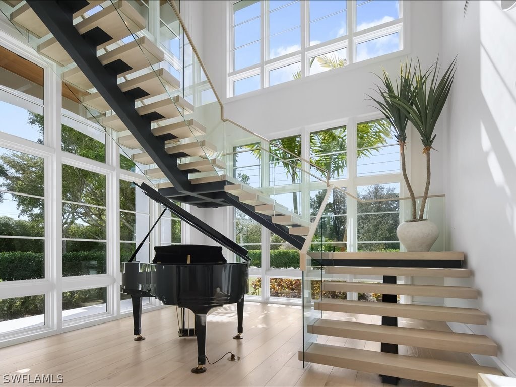 117 West, Naples, FL 34108