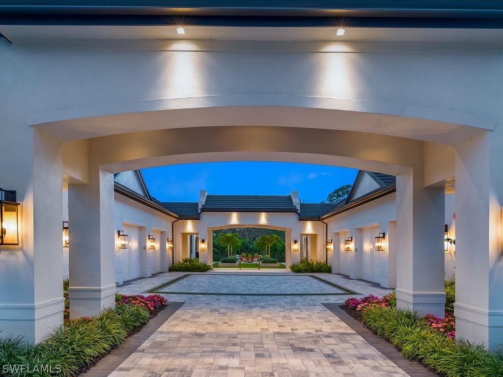 117 West, Naples, FL 34108