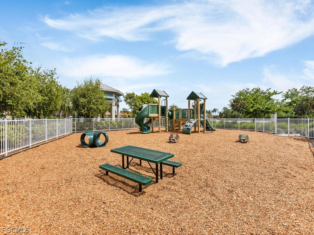 4211 Dutchess Park, Fort Myers, FL 33916