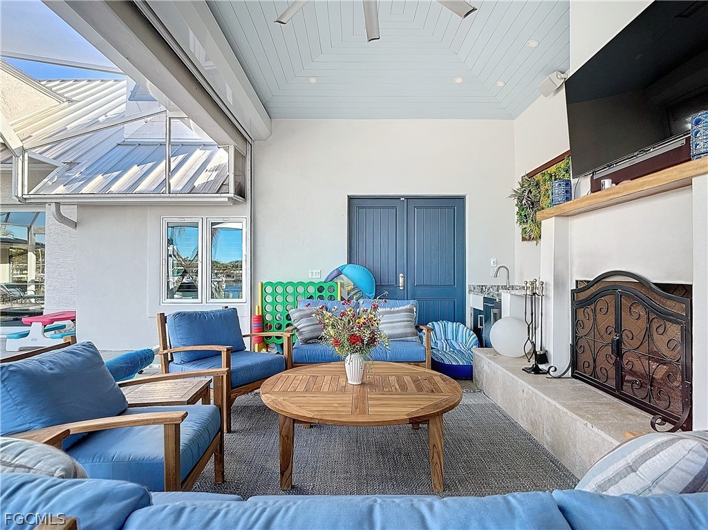 750 Periwinkle, Sanibel, FL 33957