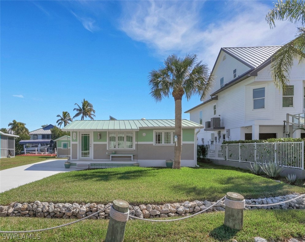 1278 Rainbow, Naples, FL 34110