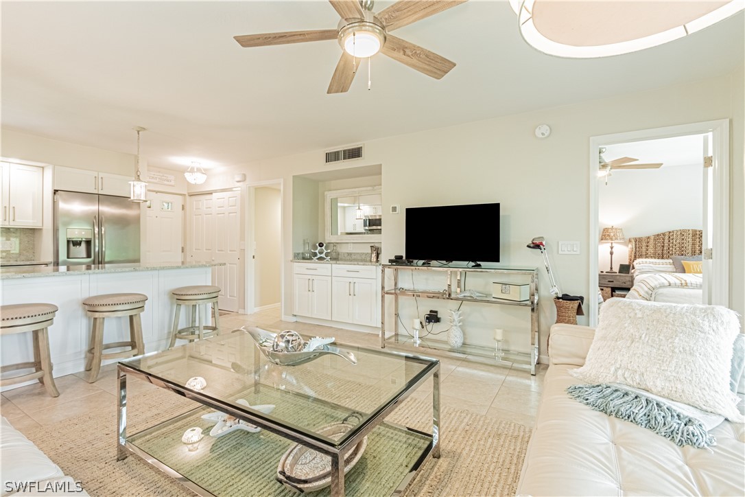 746 Eagle Creek Unit 104, Naples, FL 34113