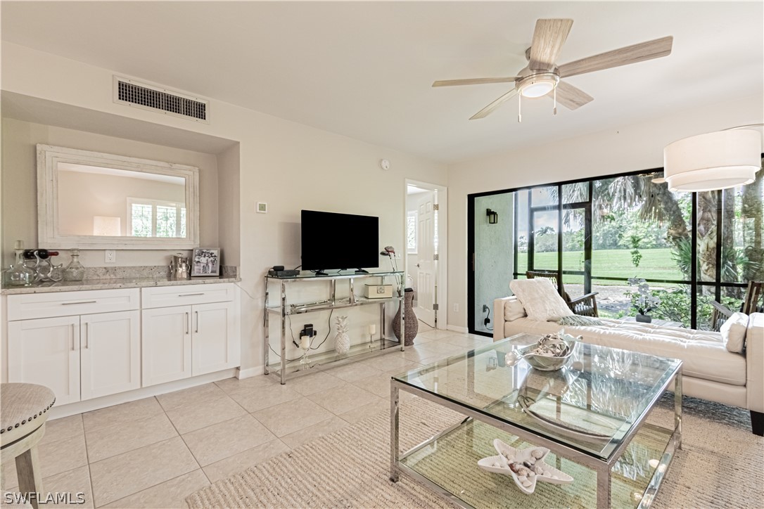 746 Eagle Creek Unit 104, Naples, FL 34113