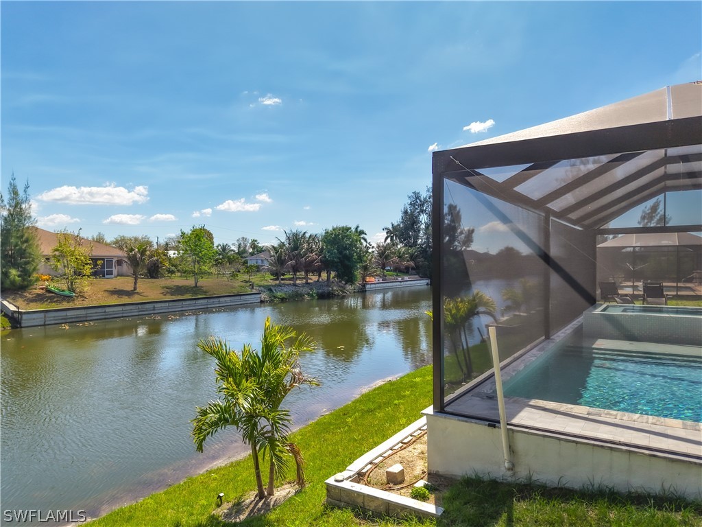 427 7th, Cape Coral, FL 33993