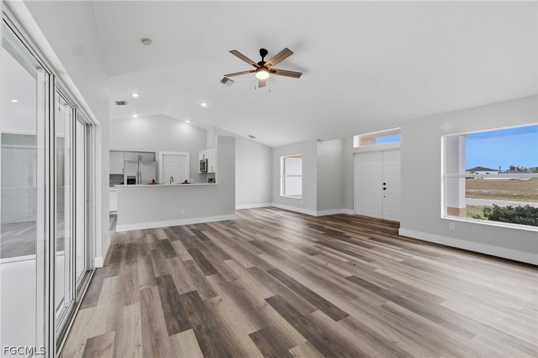 614 1st, Cape Coral, FL 33991