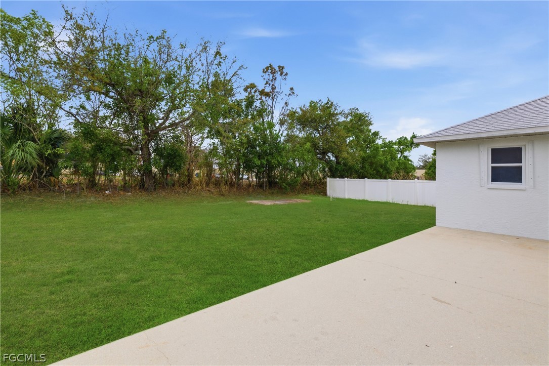 614 1st, Cape Coral, FL 33991