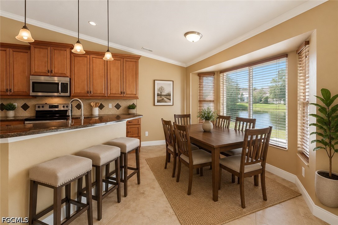 DiningArea