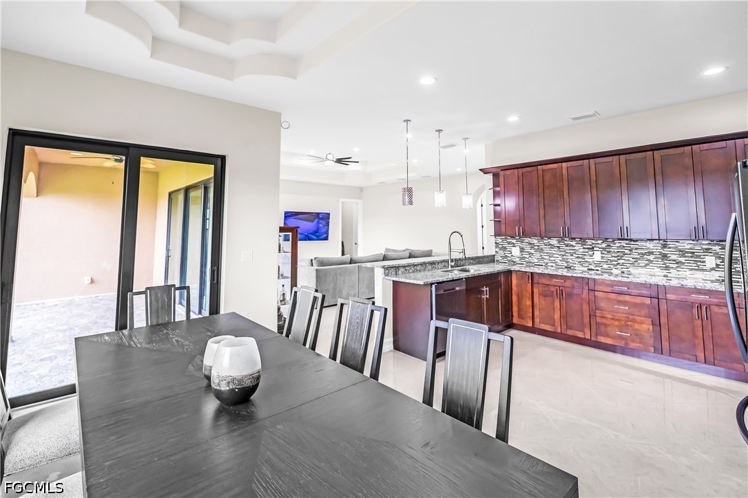 DiningArea