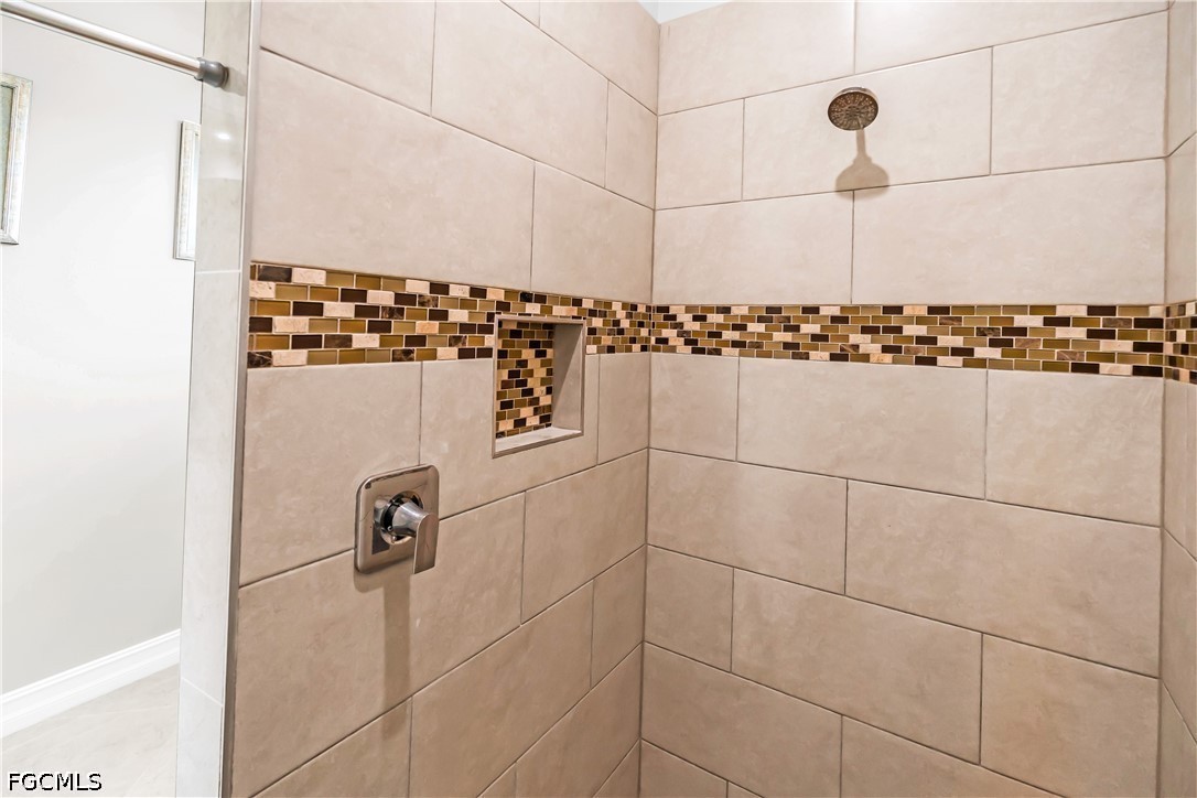 1105 James, Lehigh Acres, FL 33936