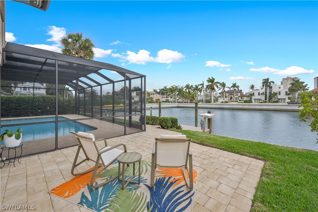 480 Oak, Naples, FL 34108