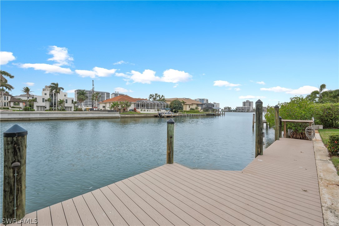 Dock