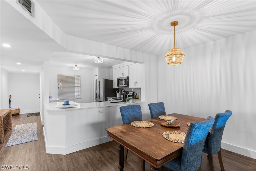 DiningArea